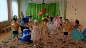 поют и танцуют на 8 марта Азаленька в 2021