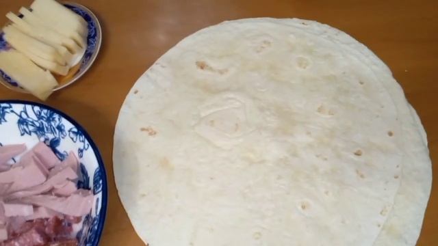 Завтрак для мужиков и не только!) ИЛИ - что приготовить из тортильи?