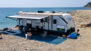 Уже на площадке. Самый продаваемый в России большой семейный прицеп автодом Keystone Bullet 290 BHS