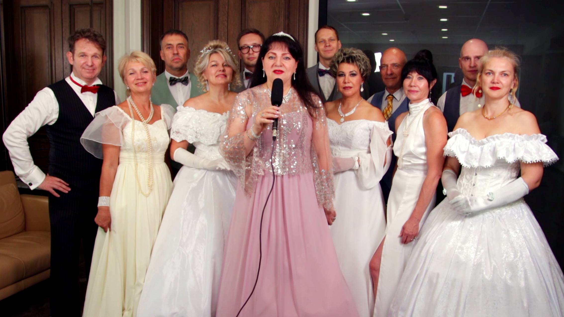 Валентина Модина и Театр моды "Леди и Джентльмены" - Королева - она такая смотреть онлайн