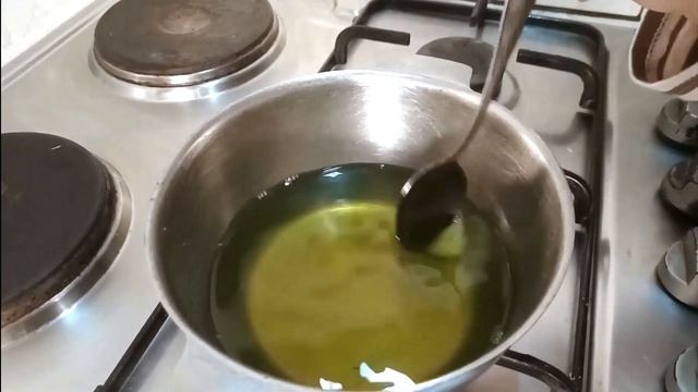 Новая устойчивая свеча в моей коллекции. Плавим стару?