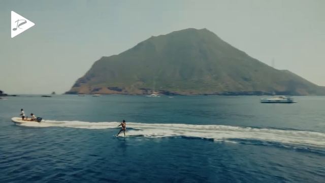 Zhoneus Deep - Hold Me Deep.mp4 смотреть онлайн