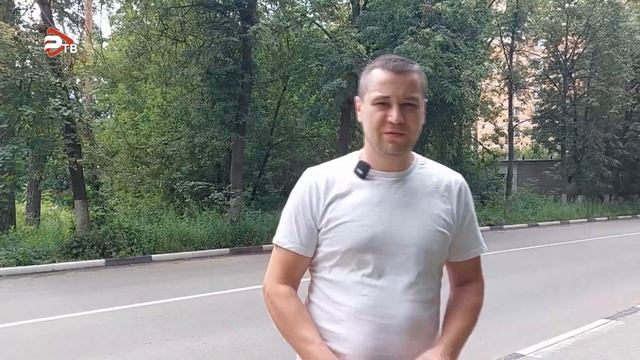 Работы по опиловке деревьев с применением вышки прово