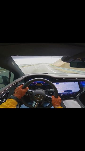 Испытание на вираж EQS 580 смотреть онлайн