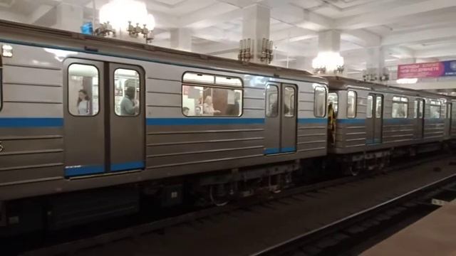 Нижегородское метро. "Сормовские" перегонки, и именной "Максим Горький". Станция "Московская" смотреть онлайн