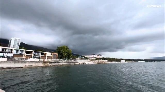 ГЕЛЕНДЖИК пляж Приветливый берег сегодня 10 сентября 2025. Море и погода в Геленджике сейчас. смотреть онлайн