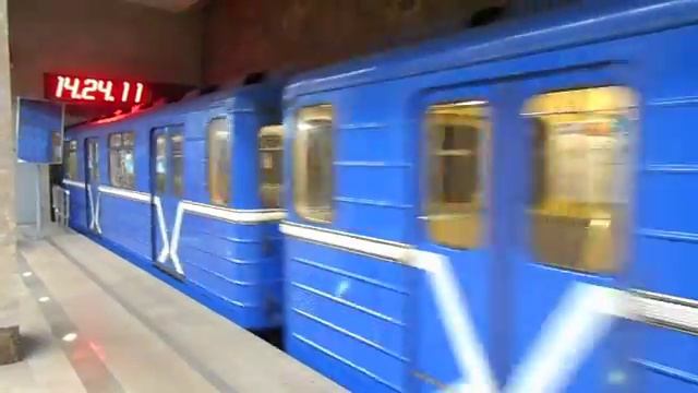 Нижегородское метро. "Номерной" отправляется в оборот. Станция "Горьковская", 2015 год смотреть онлайн
