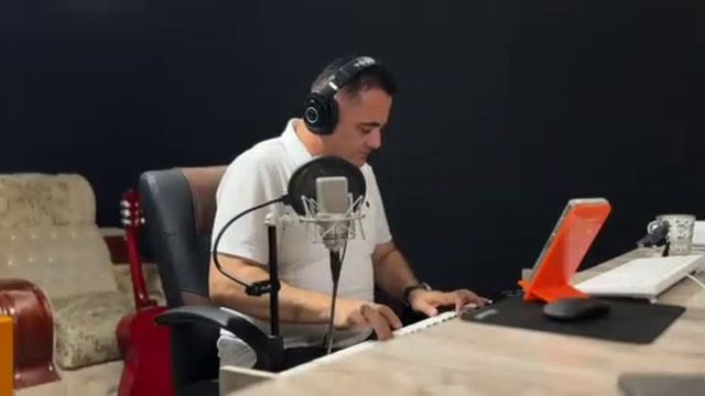 Эркин Одинаев Ғариби