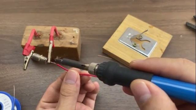 Интернет не нужен! Это нужно каждому дому и никто этого не делает! смотреть онлайн