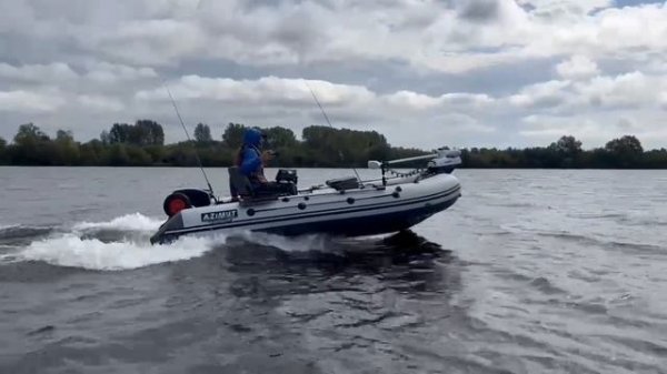 AZIMUT Эверест 405 и AZIMUT 380T