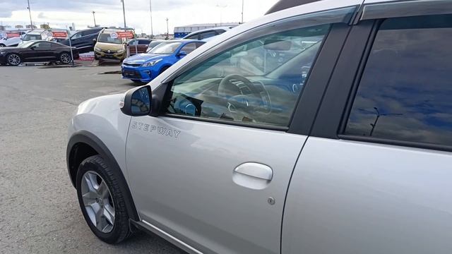 Renault Sandero 1.6 л Бензин МКПП (82 л.с.) 2019