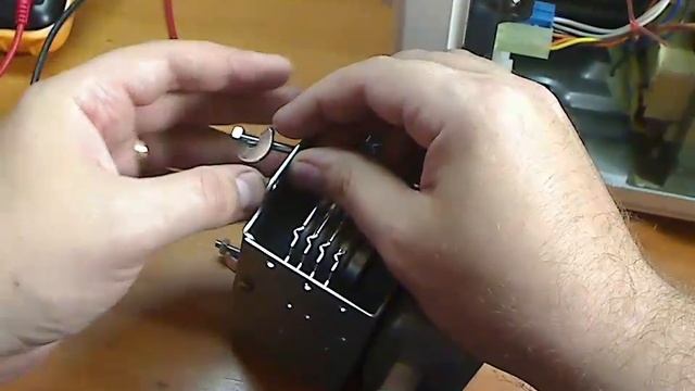 Samsung_CE2718nr_altern.magn