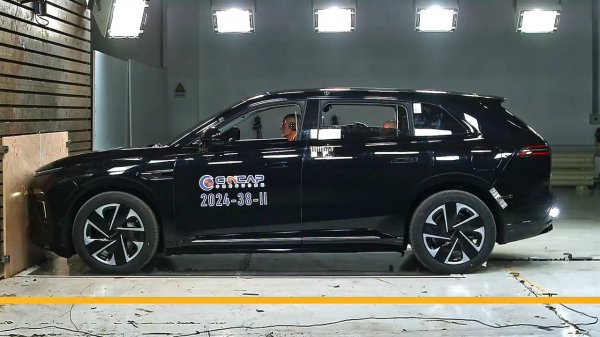 Краш-тест нового Exlantix ET от C-NCAP на CarMaps.Ru