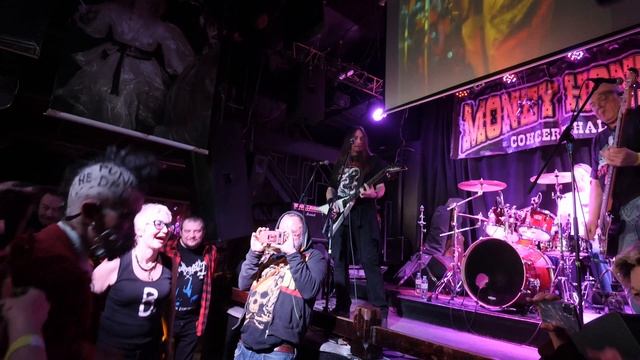 Johnny is Dead. Z-TRAKTORZ смотреть онлайн