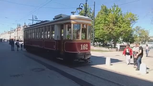 Нижегородский трамвай. Поездка на музейном трамвае КМ № 162, по улице Рождественской смотреть онлайн