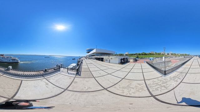 Прогулка вдоль реки Волги мимо Речного вокзала Волгоград. #360Video #ПанорамноеВидео #VR #Волгоград