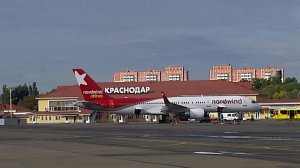 Аэропорт Краснодара возобновил работу после трехлетнего перерыва