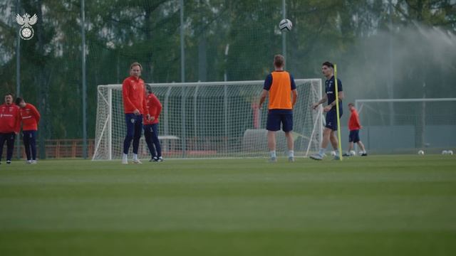 Сборы. День 1. Пранк Миранчука, крокодил Сафонова и первая тренировка на поле смотреть онлайн