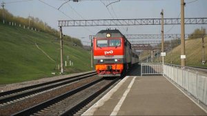 Тепловоз ТЭП70БС-259 с приветливой бригадой.