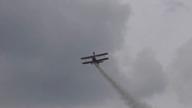 Breitling Wingwalkers - Biggin Hill Festival of Flight 2016 смотреть онлайн