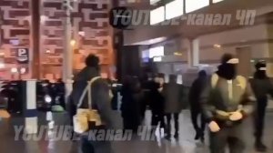 «Щас бабушке лицо сломаем!» 🤬 Мигрант ИЗВИНЯЕТСЯ, а власти — молчат_ (Скандал в Тюмени).