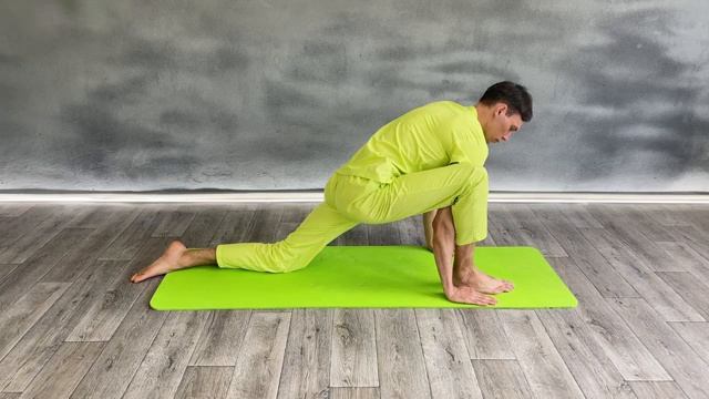 Александр Сахний. Комплекс упражнений для профилактики всего позвоночника.