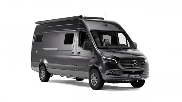 Для тех, кто хочет ездить на работу на автодоме. 4х4 Hymer Grand Canyon S700