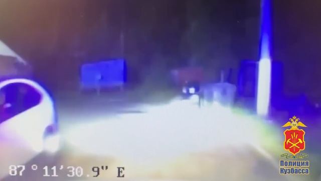 В Кемеровской области - Кузбассе сотрудники госавтоинспекции помогли экстренно доставить в больницу смотреть онлайн