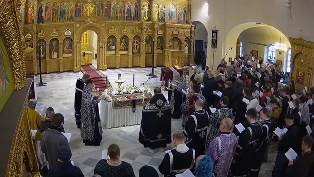 Похвалы на Погребение Спасителя: из службы Утрени Великой субботы смотреть онлайн