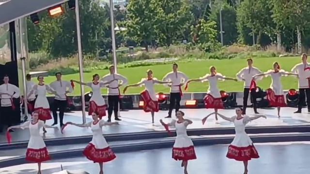 Концерт Театра Танца"Гжель" в парке "Зарядье. смотреть онлайн