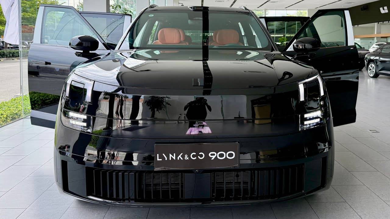 Lynk & Co 900 PHEV 2025 года — обзор технологий и интерьера смотреть онлайн
