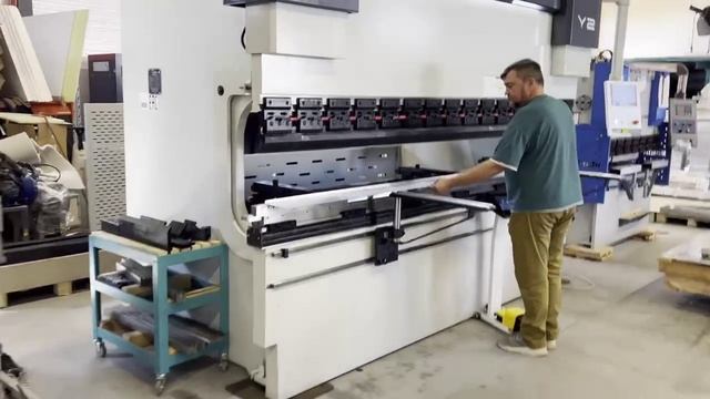 ПНР пресс-листогибочного станка PrimeCore VSP-135T/3200 смотреть онлайн