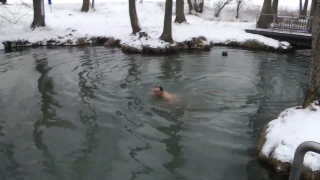 ГОЛУБАЯ КРИНИЦА ЗИМОЙ на КРЕЩЕНИЕ - Интересные факты о источнике в Славгородском районе смотреть онлайн