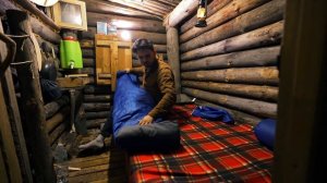 ДВОЕ СУТОК ПОД ЗЕМЛЕЙ - Выживание в Микро-Землянке