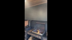 Дымит камин на дровах или мангал? Установите крышный высокотемпературный вентилятор для вытяжки.