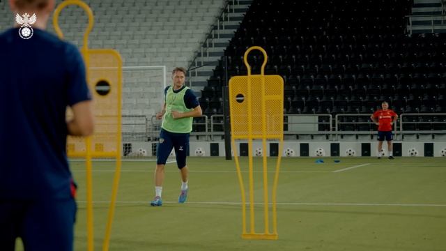 Сборы. День 6. Предыгровая в Катаре: сейвы Сафонова, удары Головина и подсказки Карпина смотреть онлайн