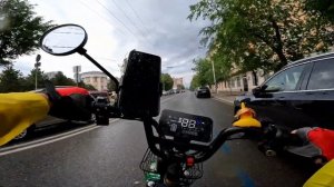 Попал под ЛИВЕНЬ - Доипался ДЕД - ВЕЛИК отрубился【ЖИЗНЬ КУРЬЕРА 87】#Волгоград #курьер #доставка