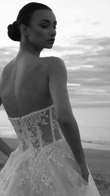 Свадебное платье Феретти из коллекции «Golden hour» 2026, от бренда Gabbiano