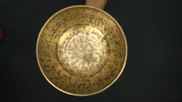 Поющая чаша Full Moon 28 см, Соль# 103 Гц , Ре# 310 Гц смотреть онлайн