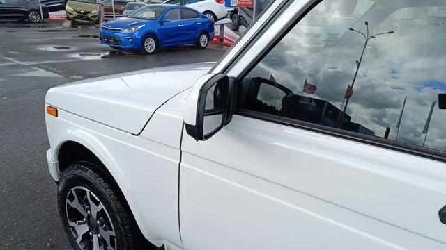 ВАЗ Niva Legend 1,7 л. Бензин МКПП  (83 л.с.) 4WD 2024