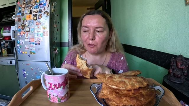 Чебуреки #мукбанг#домашняя еда смотреть онлайн