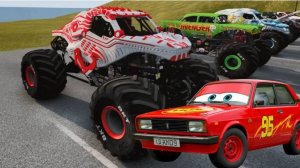 Мультики про машинки.  Монстр-траки едут вниз по горке с препятствиями Человек-паук супергерои