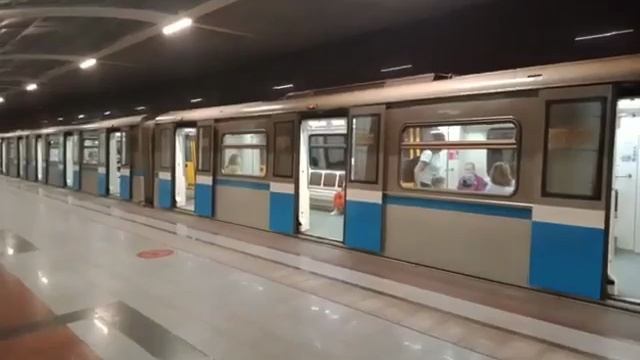 Казанское метро. Охота на поезда. Станция "Северный вокзал" смотреть онлайн