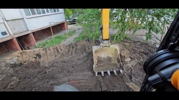 РАБОТАКОЛЁСНОГОПОЛНОПОВОРОТНОГОКИТАЙСКОГОЭКСКАВАТОРА XCMG180WD.mp4