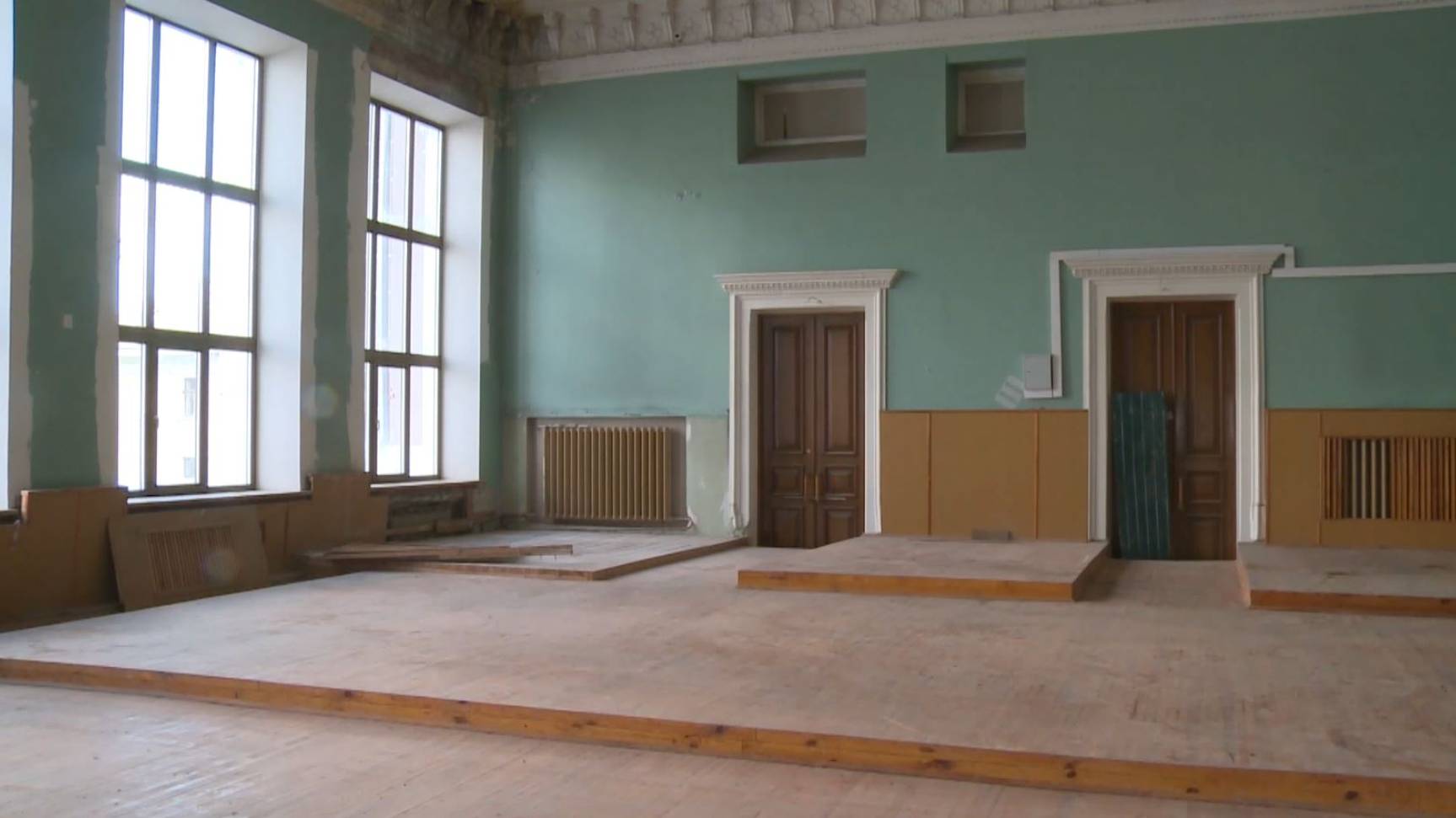 Во Дворце пионеров Ярославля начнут менять батареи смотреть онлайн