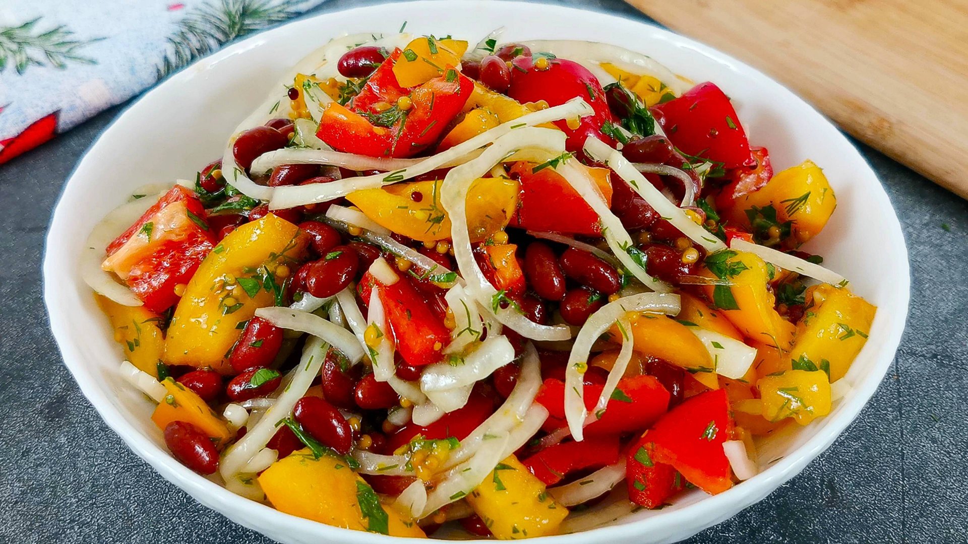 Витаминный салат с фасолью. Готовится просто и вкусно смотреть онлайн