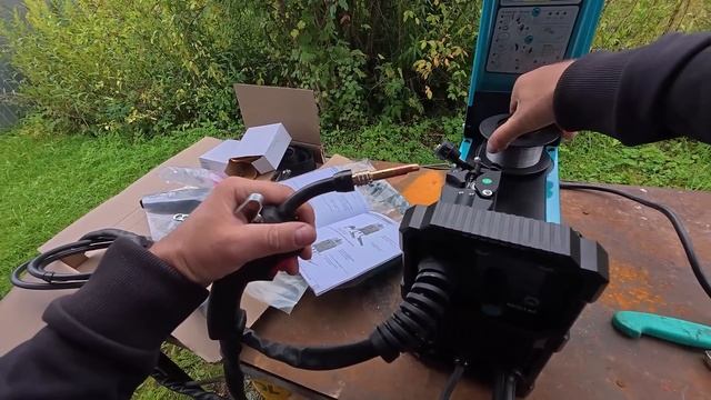 BESTARC MIG145 9GEN – проверка на прочность! Ремонт железной лопаты смотреть онлайн