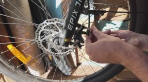 Как поменять тормозные колодки на велосипеде | Причина скрипа и решение