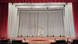 Хореографический коллектив "Звëздные дети" , 
Дуэт Кляхина Полина, Козлова Дарина - Аврора