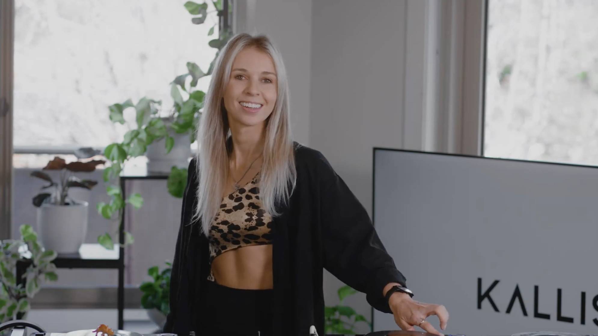 Kallisto - Best Progressive House Vol. 31 HERNÁN CATTÁNEO, GUY J, GAI BARONE смотреть онлайн